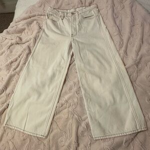 The cutest Frame Denim Off-White Wide-Leg Jeans cropped size 27 new